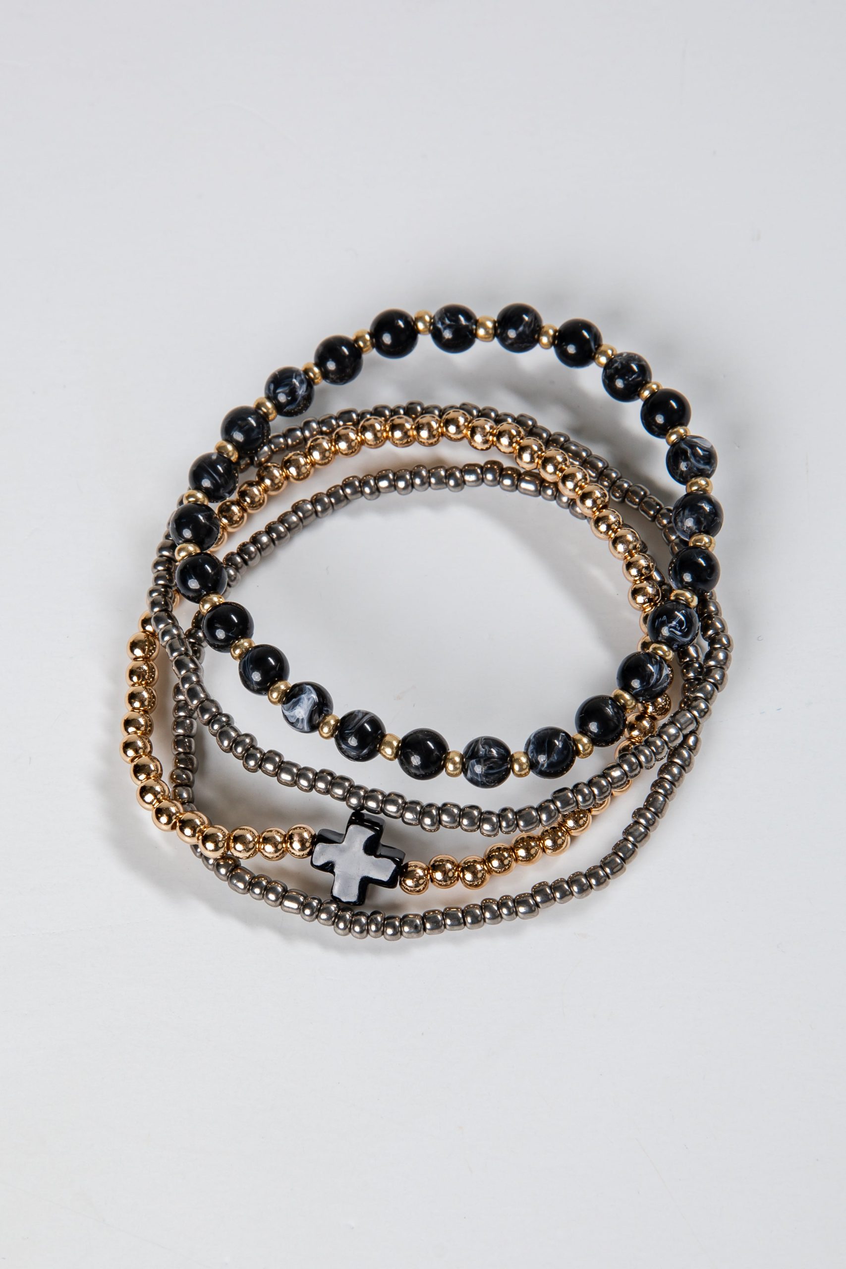 shopdressup_black_beaded_bracelet_set-2_3d3fd9d1-626f-4f96-bc31-1030f4a52be3.jpg