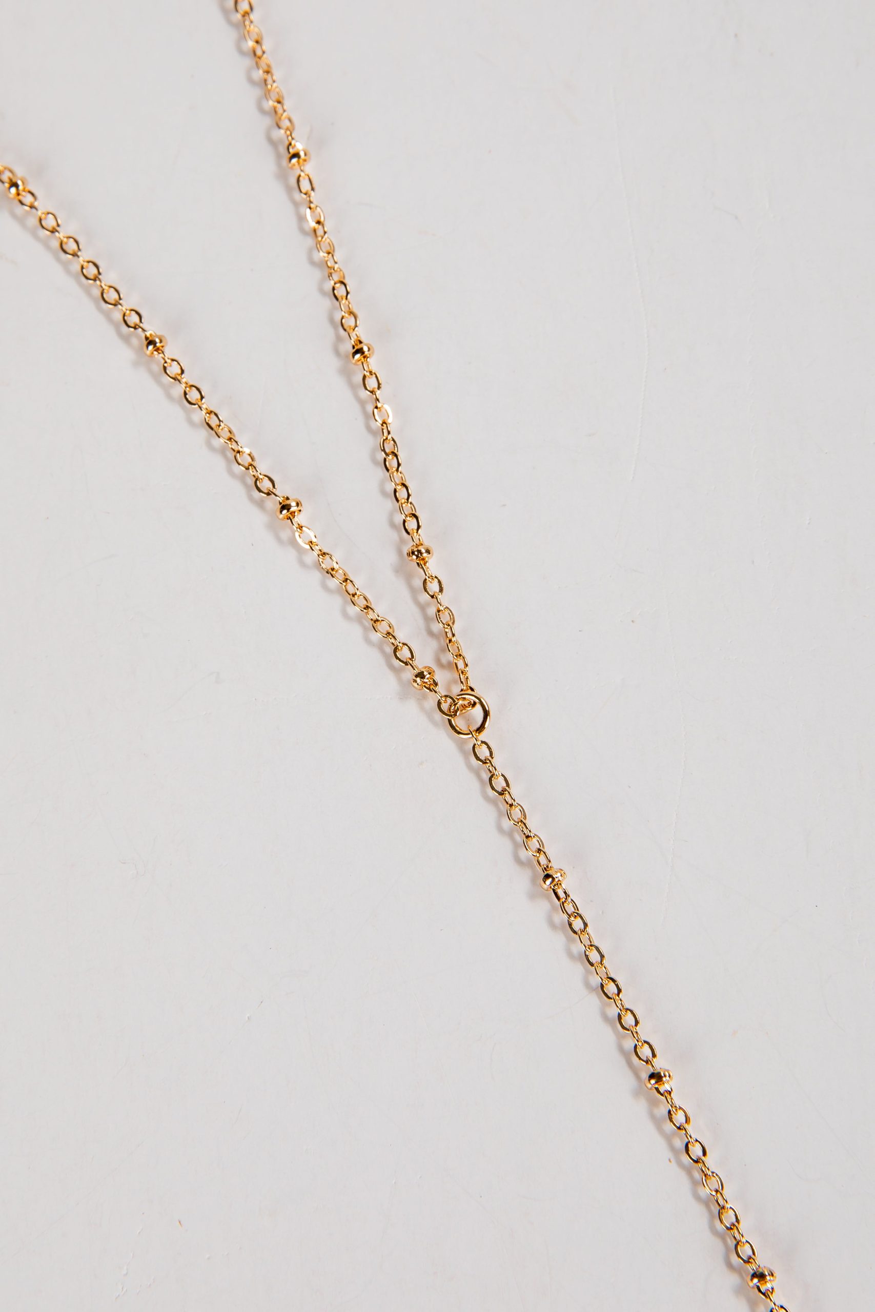 shopdressup_gold_hand_chain-2.jpg